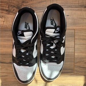 Like new! Nike Dunk Low Retro "Panda"- Men’s 9.5